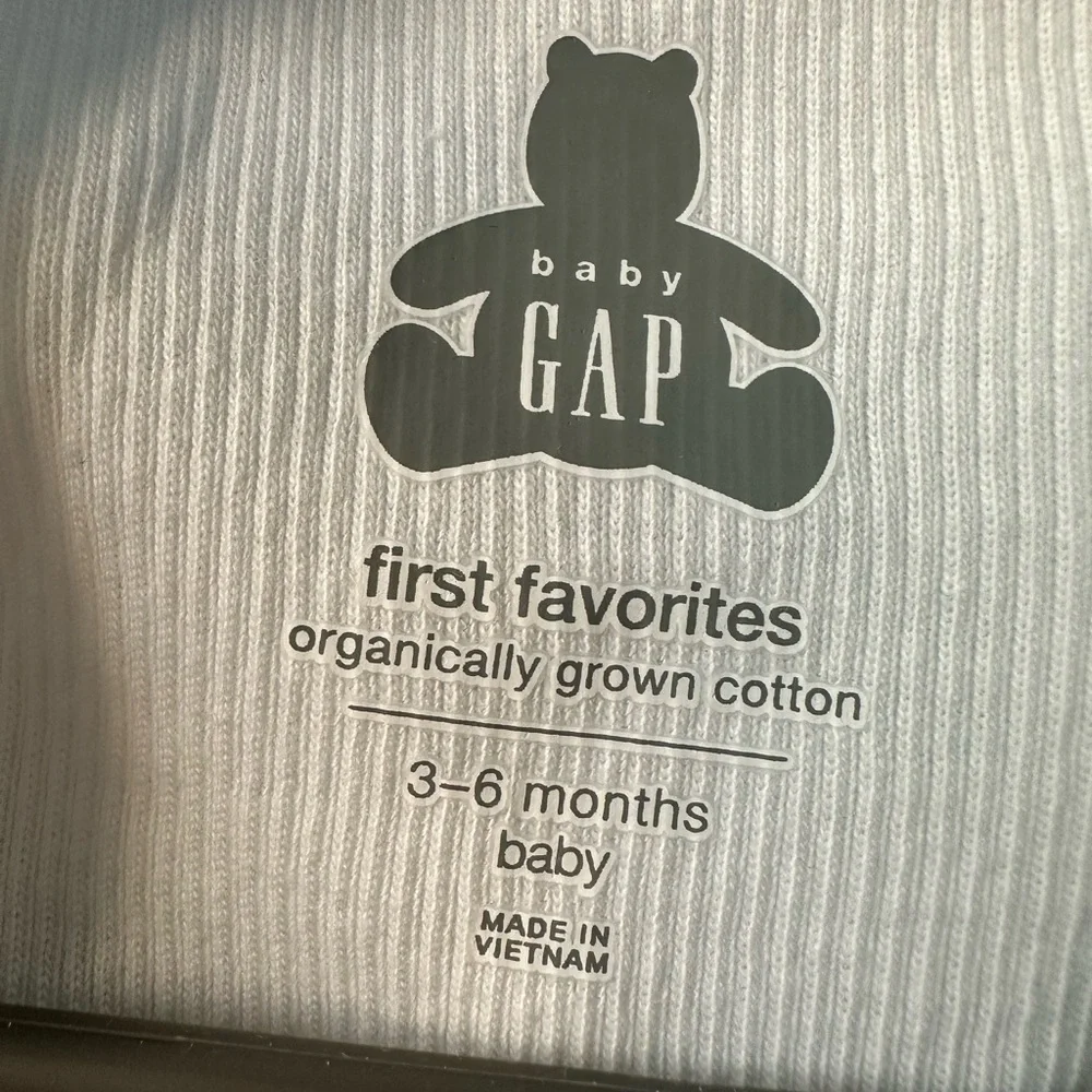 Baby Gap Organically Grown Cotton White Ribbed Flutter Sleeved Onesie NWT